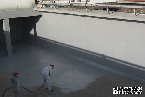 聚脲設備廠家(圖2) 工業水池聚脲防腐施工