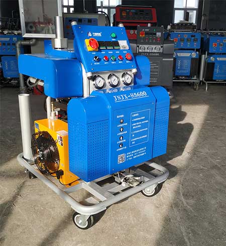 哪里有噴聚脲的施工隊(圖2) 噴聚脲的施工隊選擇H5600噴涂機(jī)