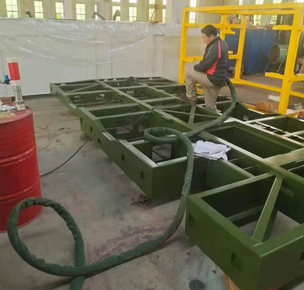 小型聚脲設(shè)備(圖3) 鋼結(jié)構(gòu)噴涂聚脲防水防腐案例