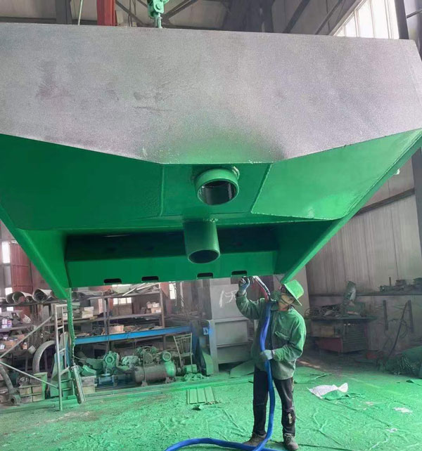 礦山設備耐磨用哪種涂料(圖2) 礦山設備的耐磨防腐噴涂聚脲材料案例