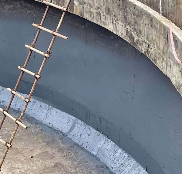 工業污水池防腐噴涂聚脲案例