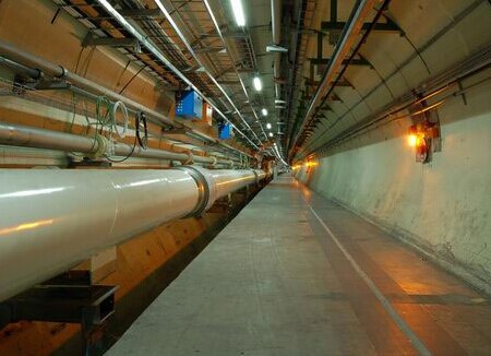 進口聚脲噴涂機(圖3) 美國進口聚脲噴涂機管道防腐應用案例